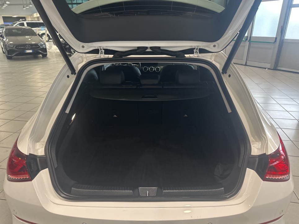 CLA Shooting Brake 180 d Sport auto - Certified