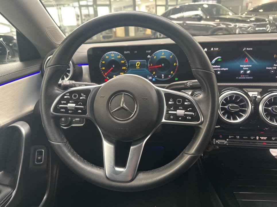 CLA Shooting Brake 180 d Sport auto - Certified