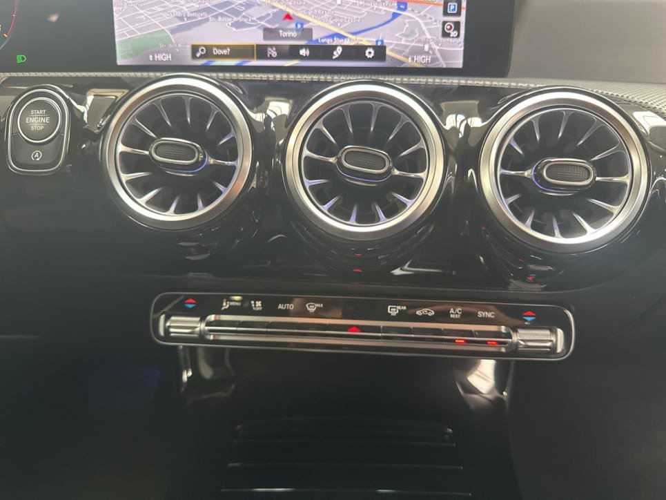 CLA Shooting Brake 180 d Sport auto - Certified