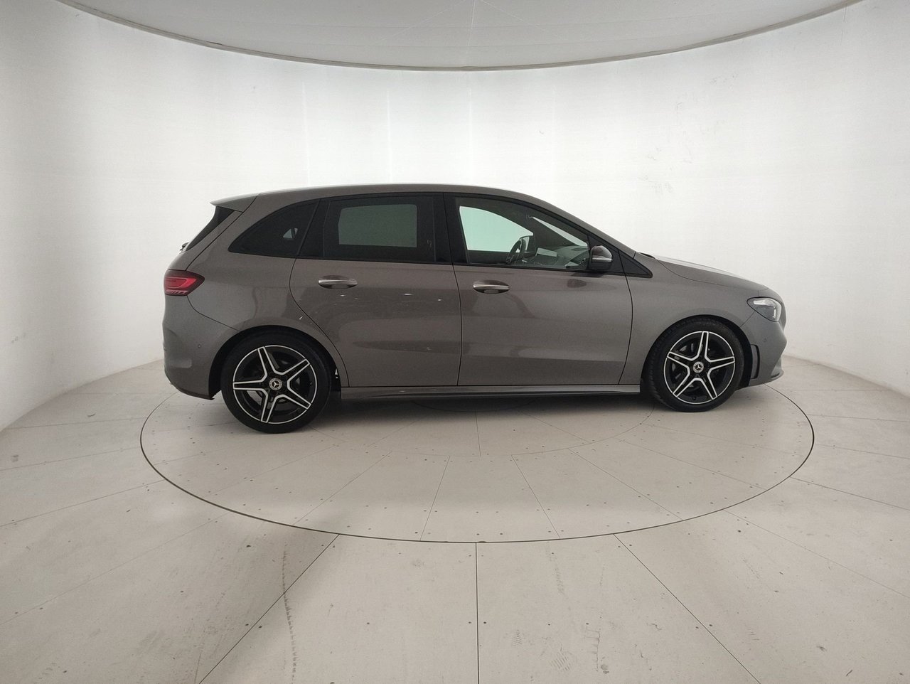 B 180 AMG Line Advanced Plus auto - Certified