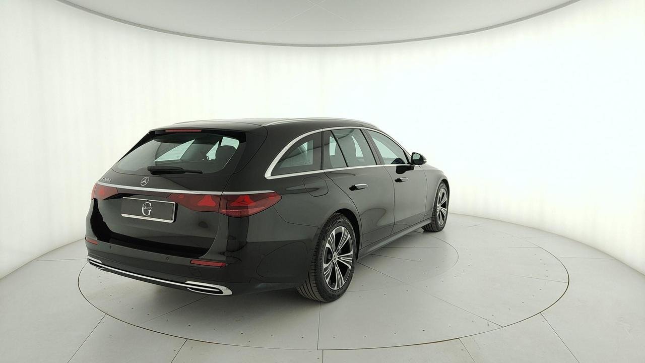 E SW 220 d Advanced auto - Certified