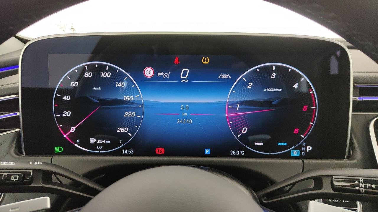 E SW 220 d Advanced auto - Certified