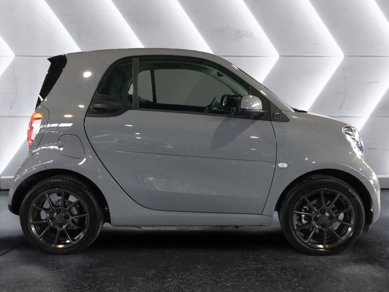 Forfour eq racingrey 22kW - Certified