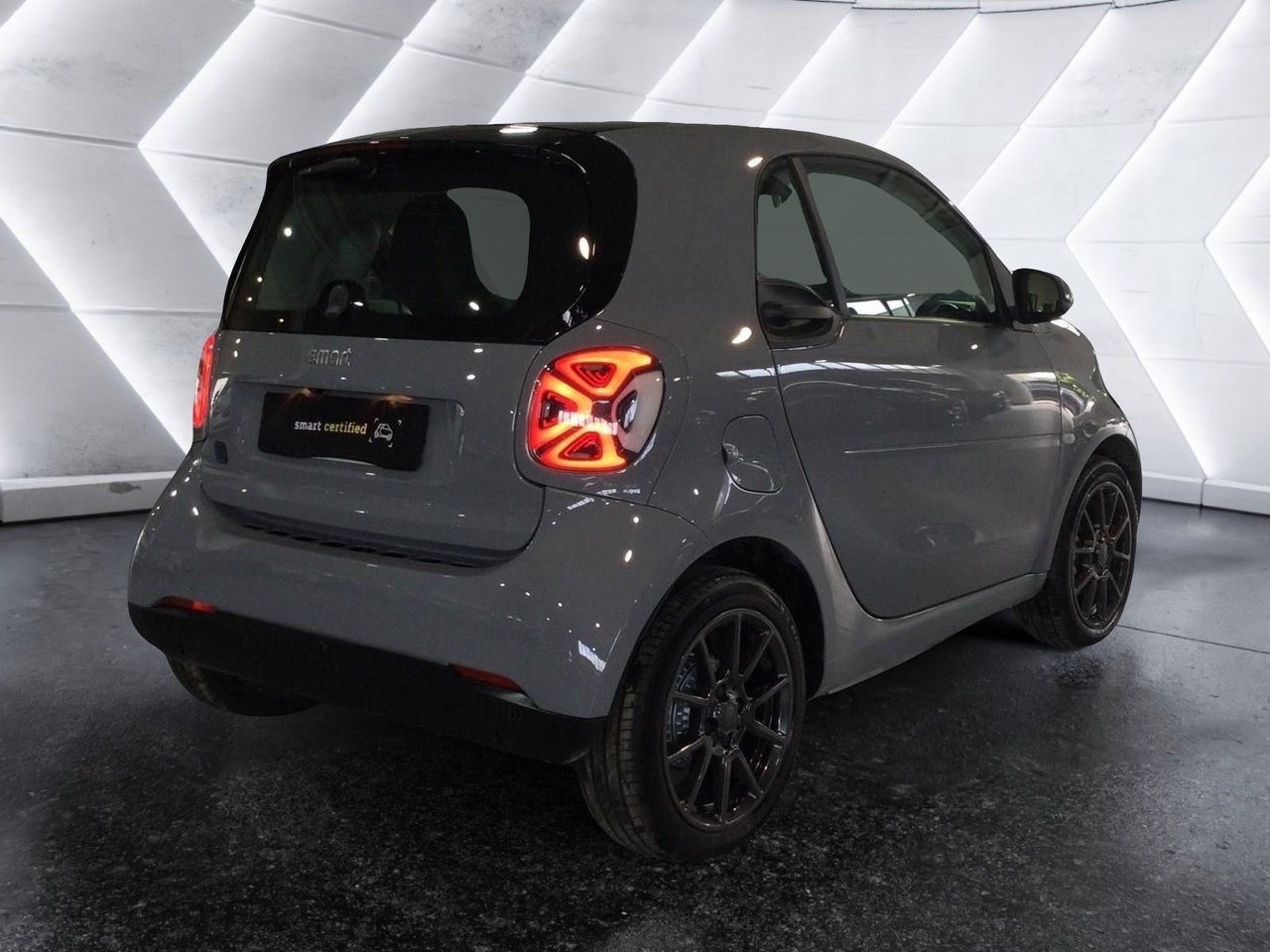 Forfour eq racingrey 22kW - Certified