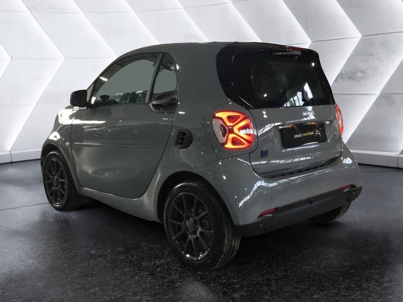 Forfour eq racingrey 22kW - Certified