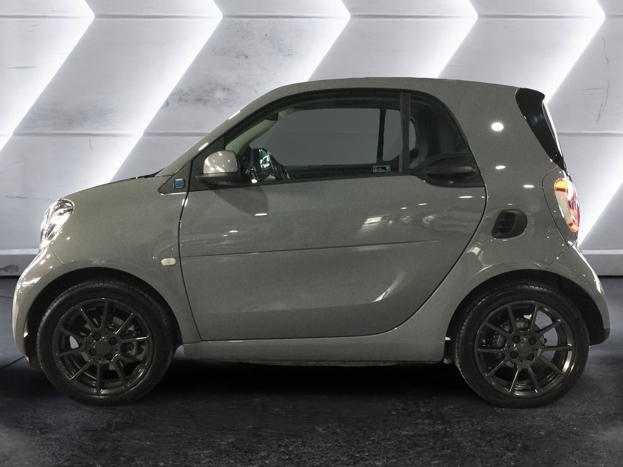 Forfour eq racingrey 22kW - Certified