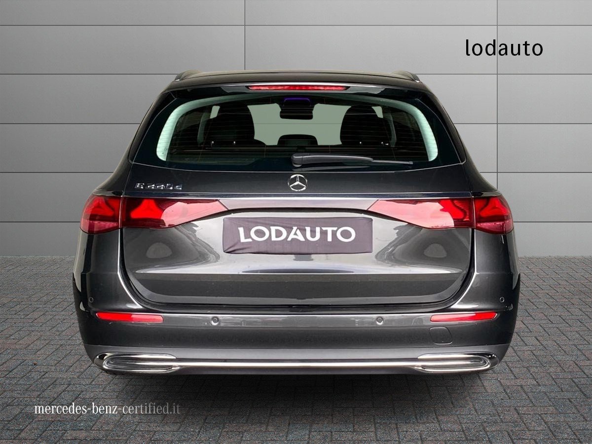 E SW 220 d Advanced auto - Certified