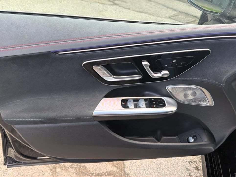 EQE 300 Premium Plus - Certified