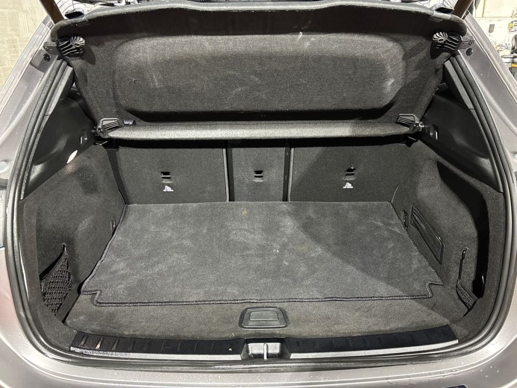 EQA 250 Premium - Certified