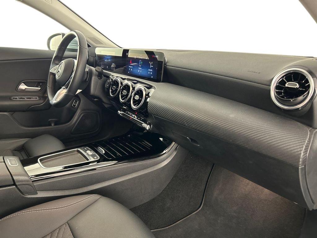 CLA Shooting Brake 180 d Advanced auto - Certified