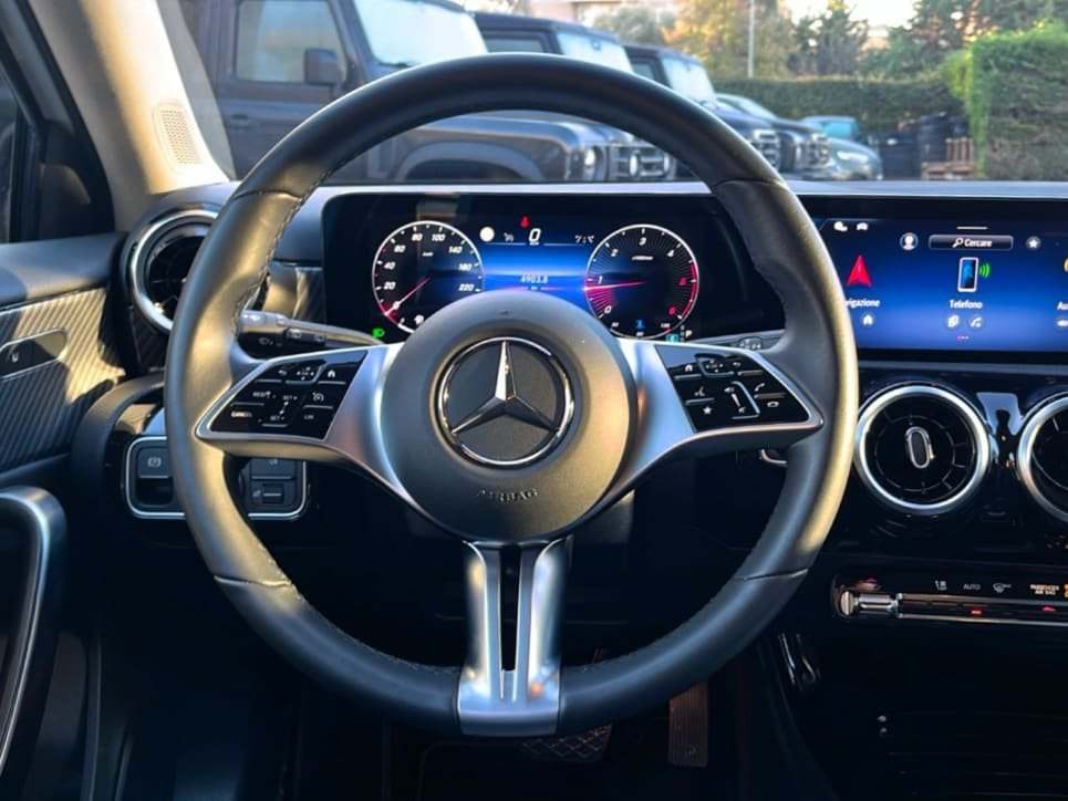 A 200 d Progressive Advanced auto - Certified