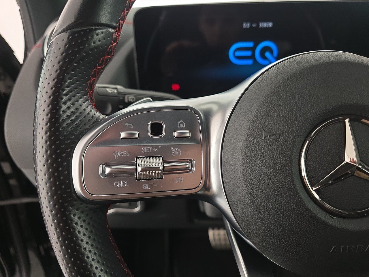 EQA 250 Premium - Certified