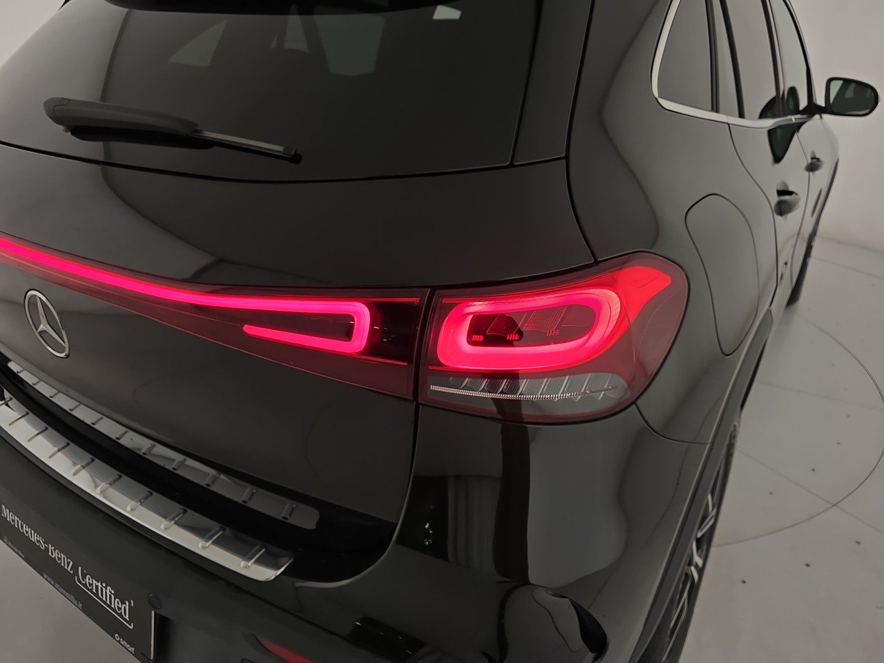 EQA 250 Premium - Certified