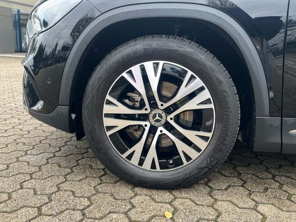 GLA 180 Progressive Advanced Plus auto - Certified