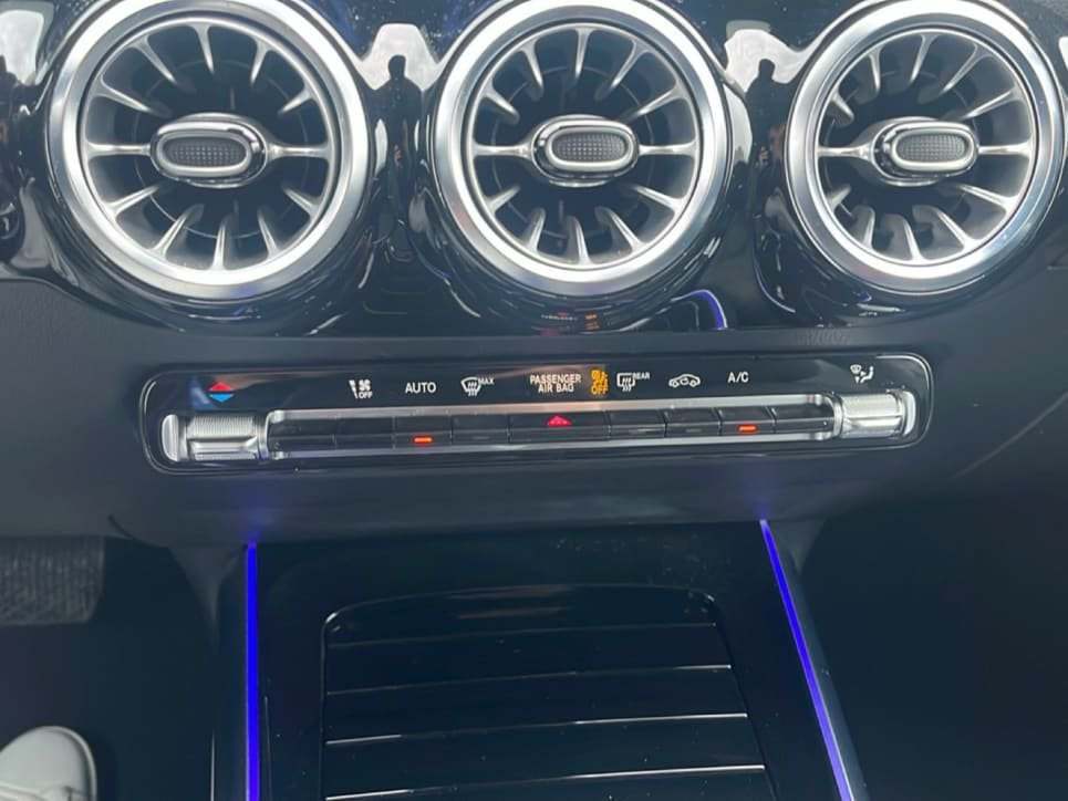 GLA 180 Progressive Advanced Plus auto - Certified