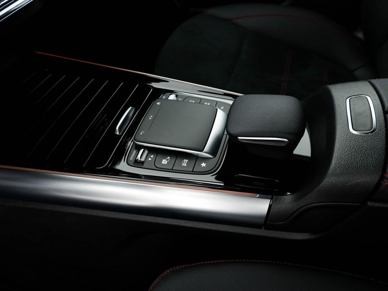 GLA 250 e phev (eq-power) Premium auto - Certified