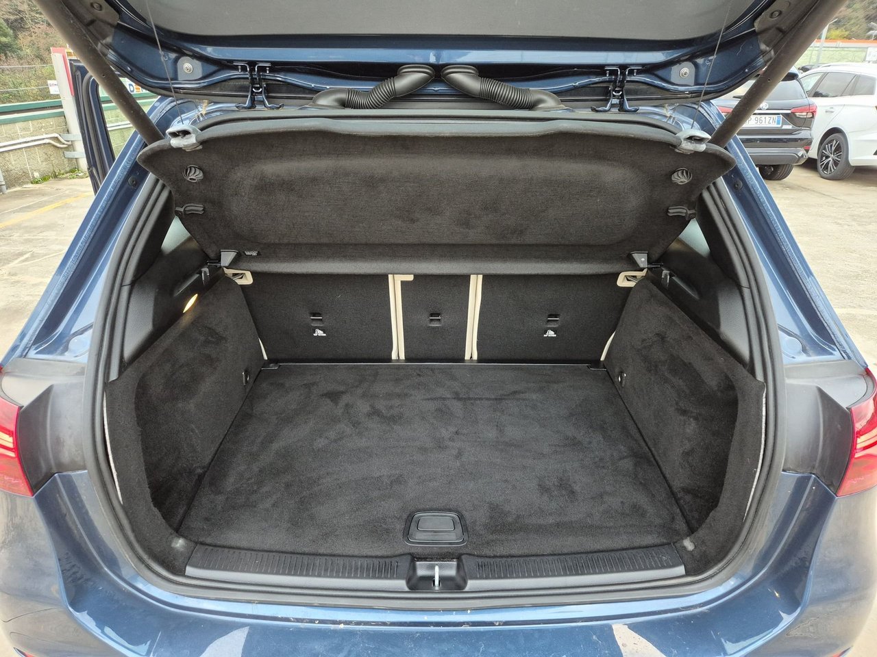 B 180 Progressive Advanced auto - Certified