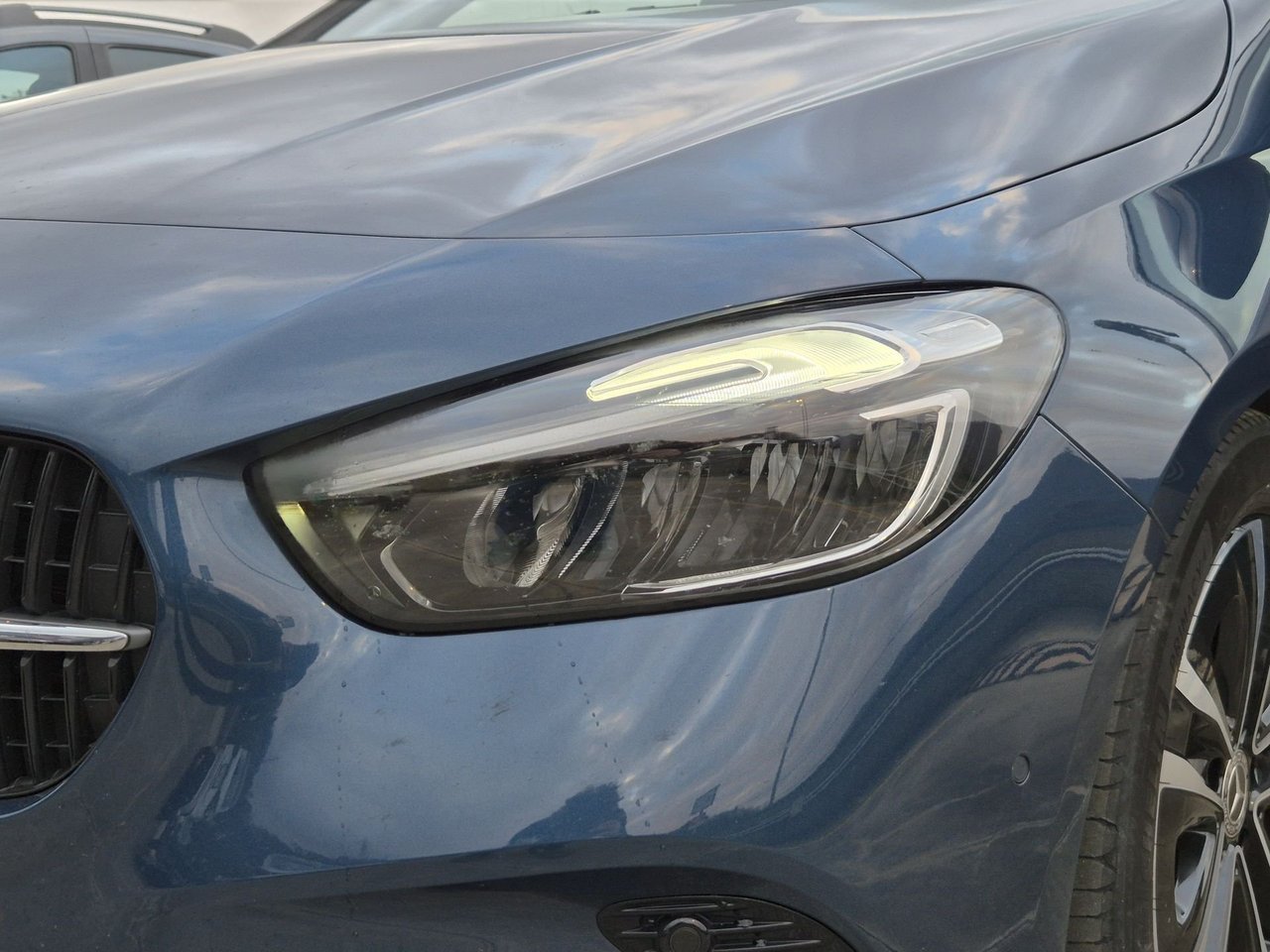 B 180 Progressive Advanced auto - Certified