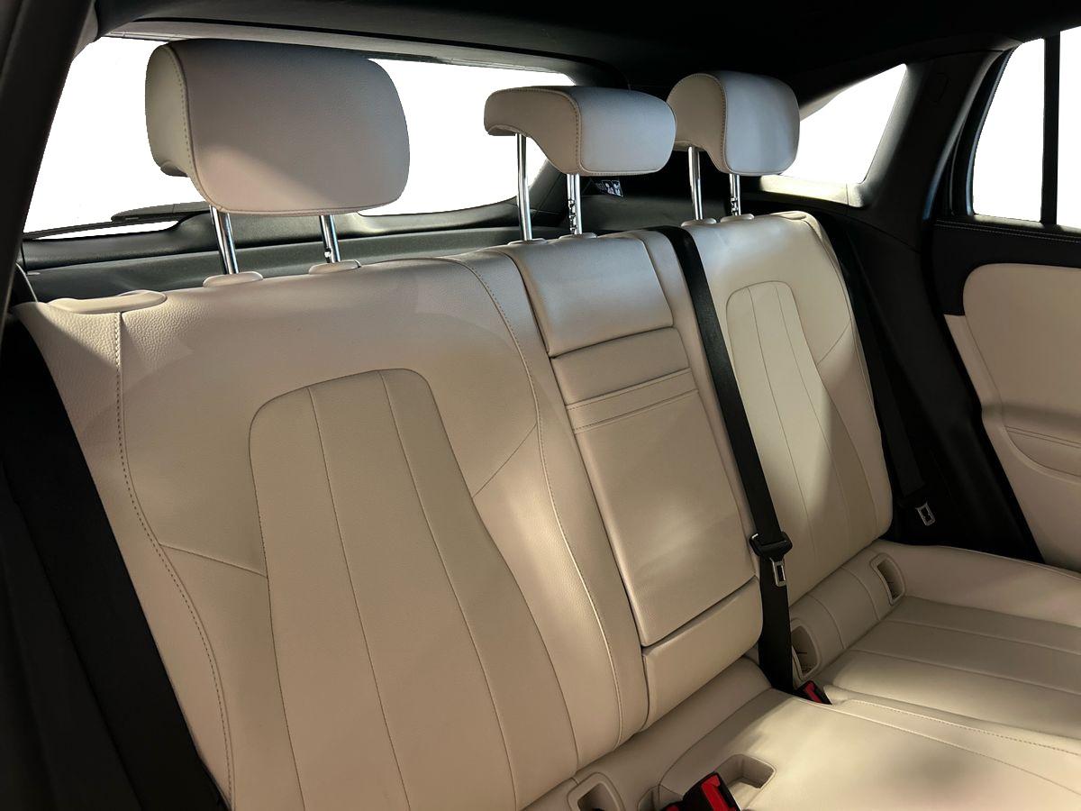 EQA 300 Sport Plus 4matic - Certified