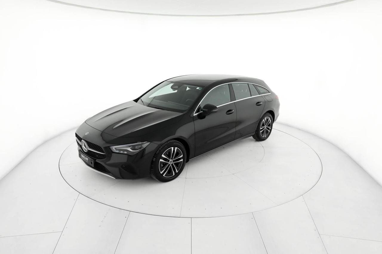 CLA Shooting Brake 180 d Advanced auto - Certified