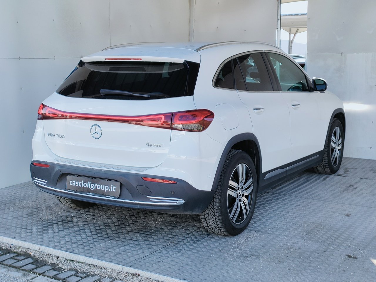 EQA 300 Sport Plus 4matic - Certified