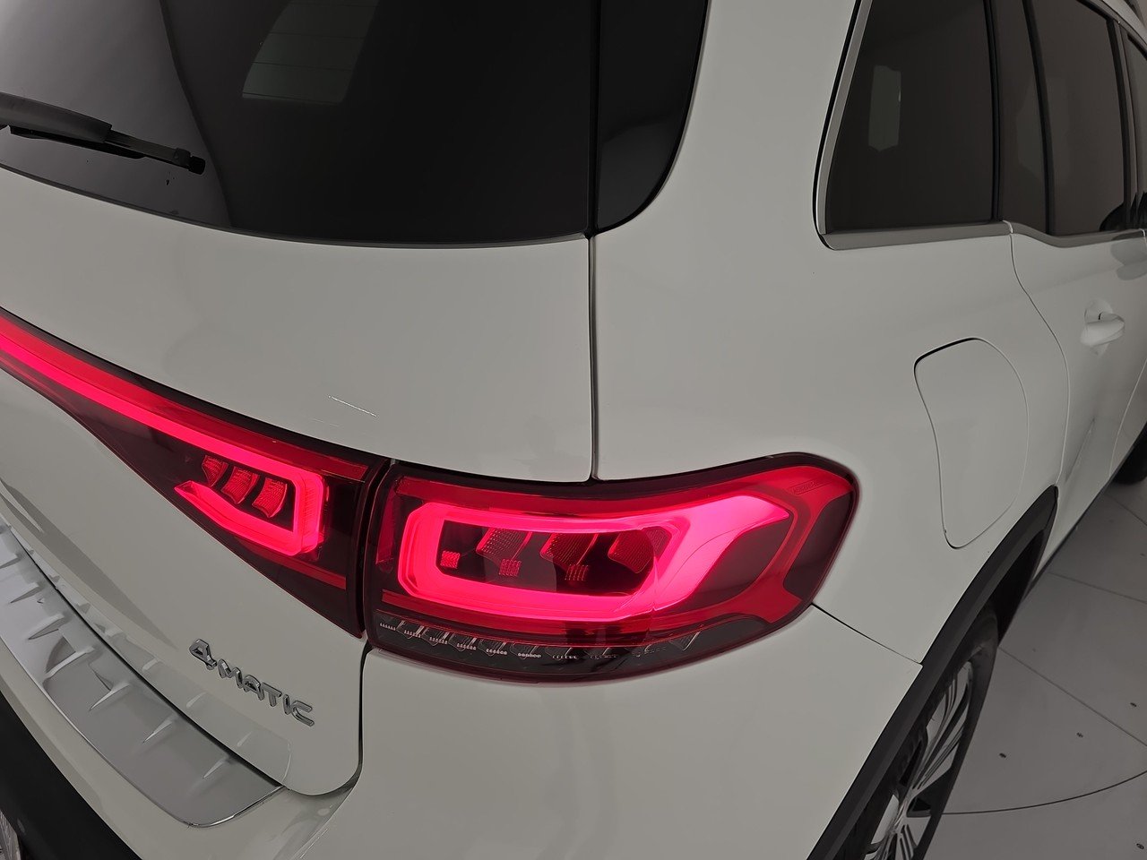 EQB 300 Sport 4matic - Certified