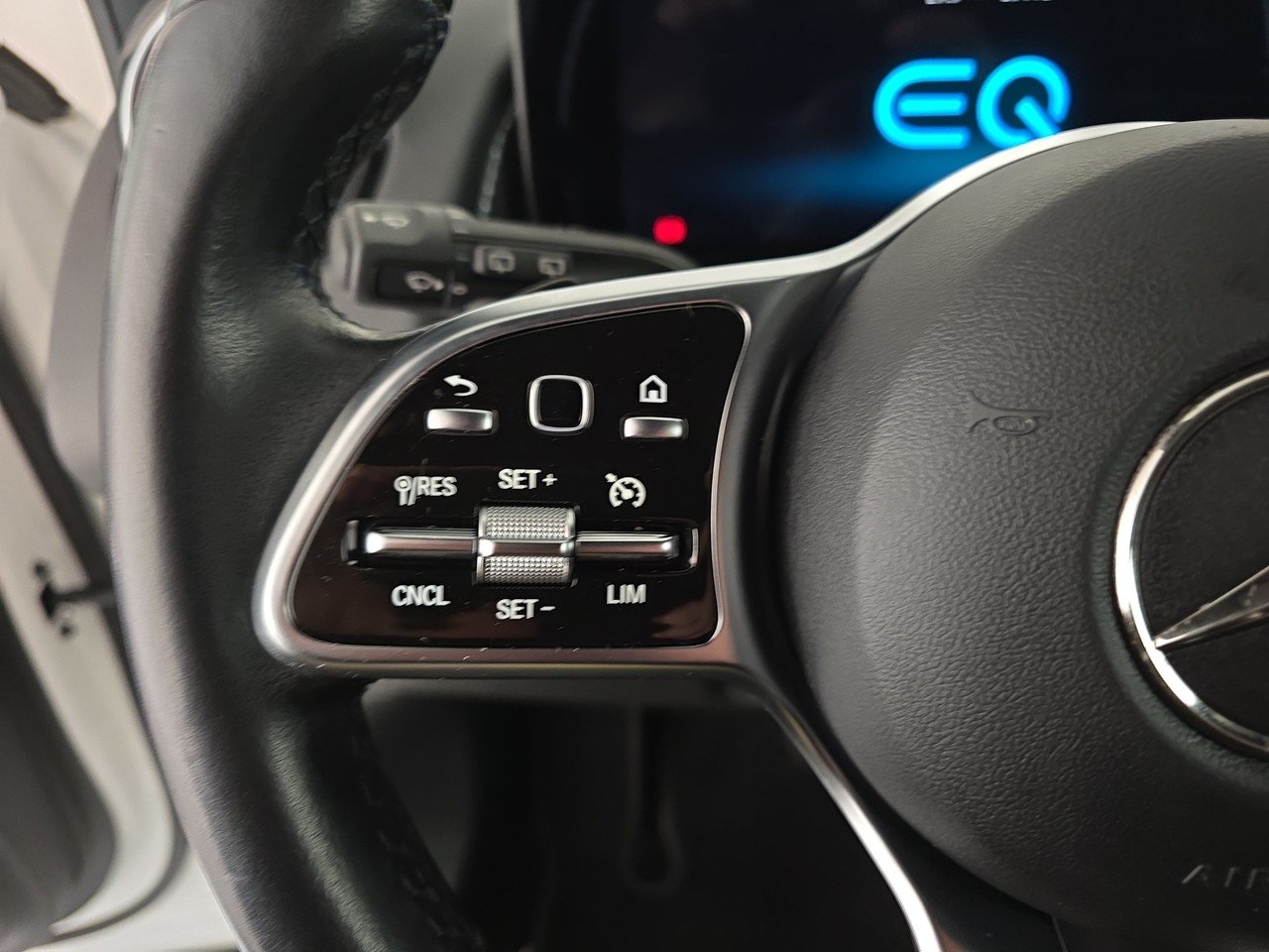 EQB 300 Sport 4matic - Certified