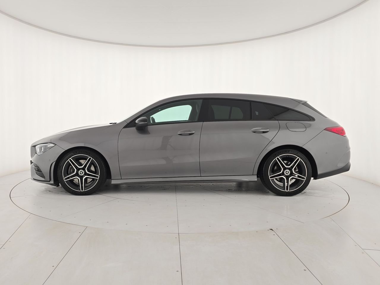 CLA Shooting Brake 200 d Premium auto FL - Certified