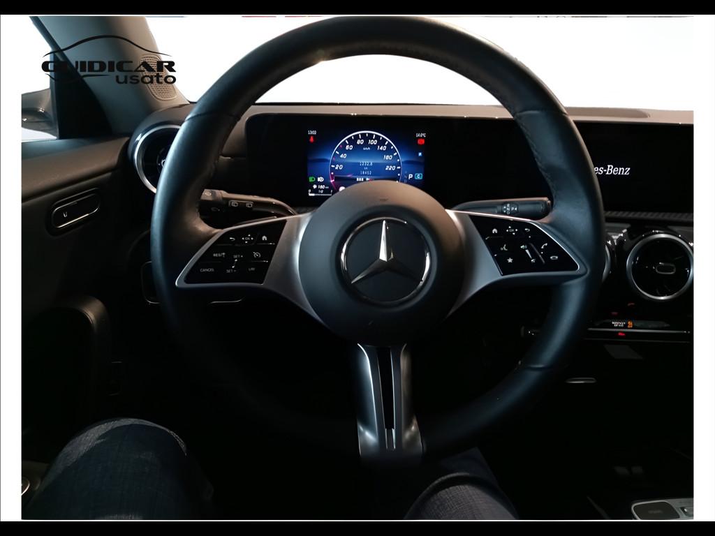 CLA Shooting Brake 180 d Advanced auto - Certified