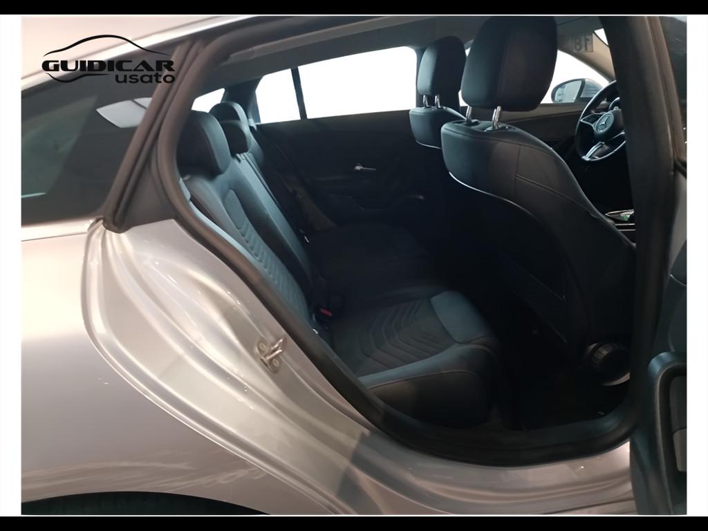 CLA Shooting Brake 180 d Advanced auto - Certified