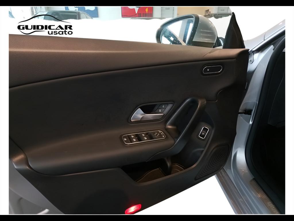 CLA Shooting Brake 180 d Advanced auto - Certified