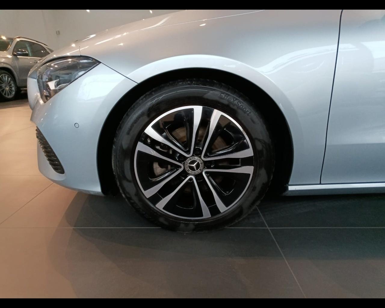 CLA Shooting Brake 180 d Advanced auto - Certified