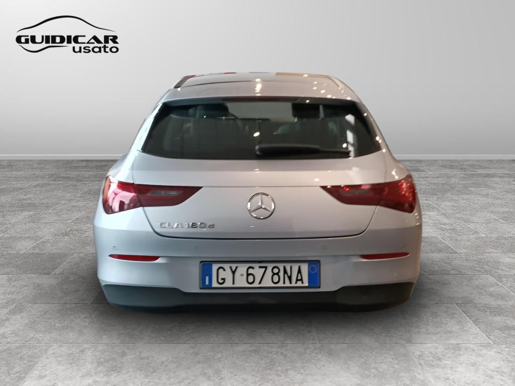 CLA Shooting Brake 180 d Advanced auto - Certified