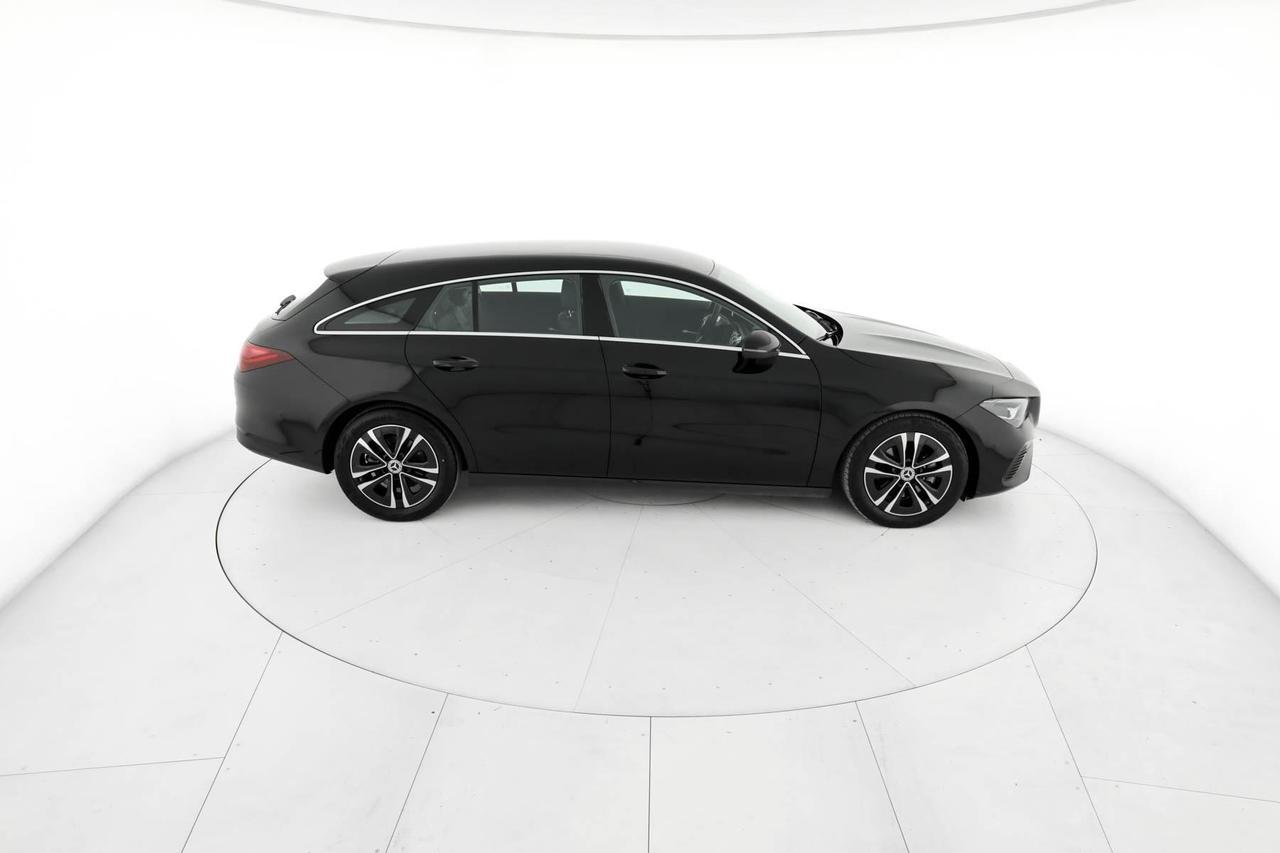 CLA Shooting Brake 180 d Advanced auto - Certified