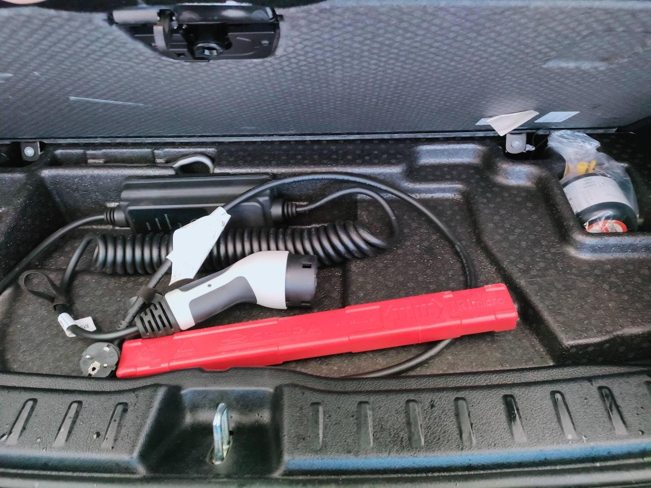 EQA 250 Premium - Certified