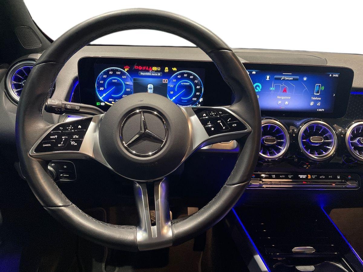 EQB 300 Progressive Advanced 4matic - Certified