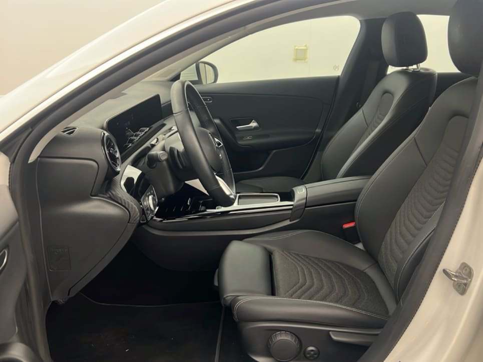 CLA Shooting Brake 180 AMG Line Advanced Plus auto - Certified