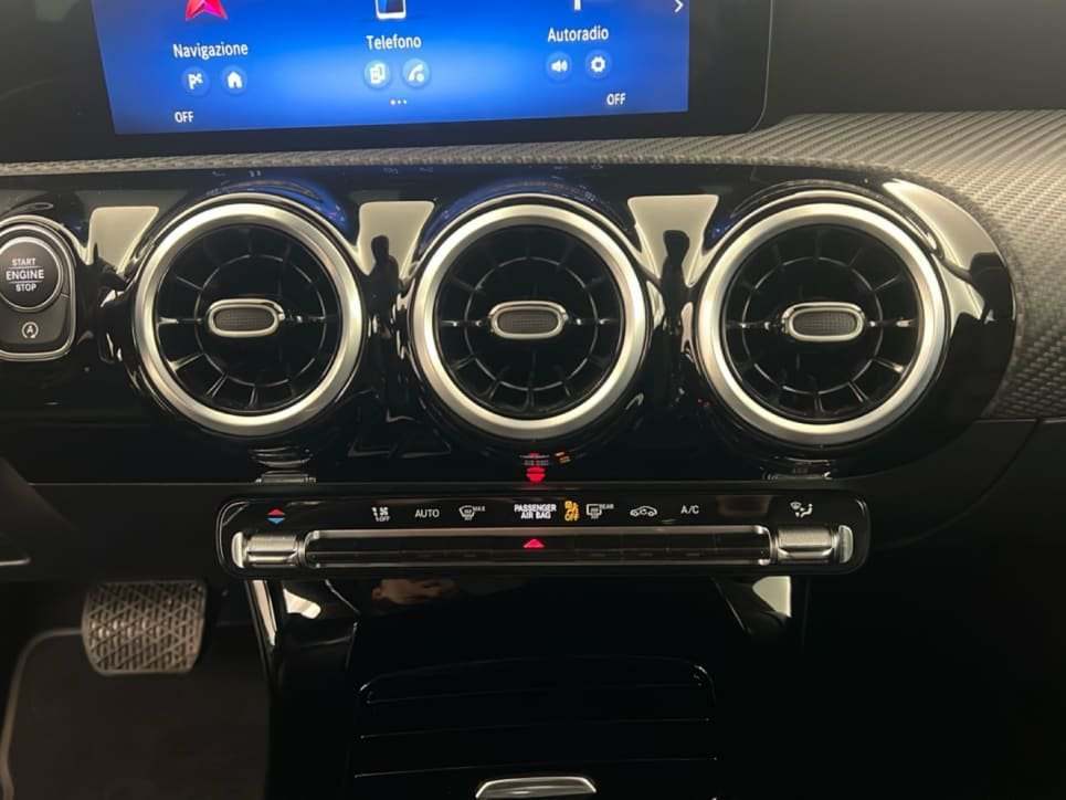 CLA Shooting Brake 180 AMG Line Advanced Plus auto - Certified