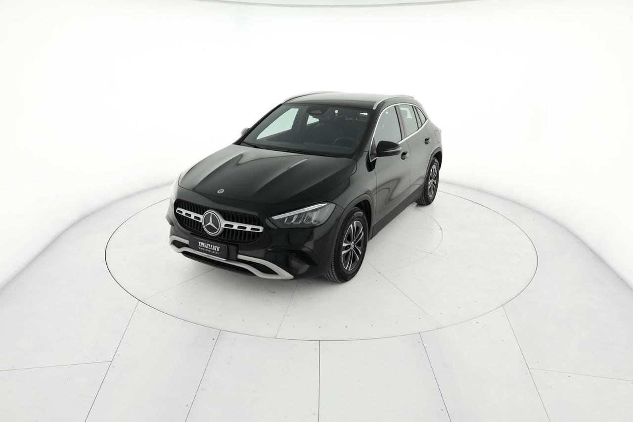 GLA 180 Advanced auto - Certified