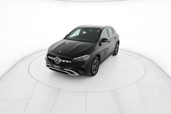 GLA 180 Advanced auto - Certified