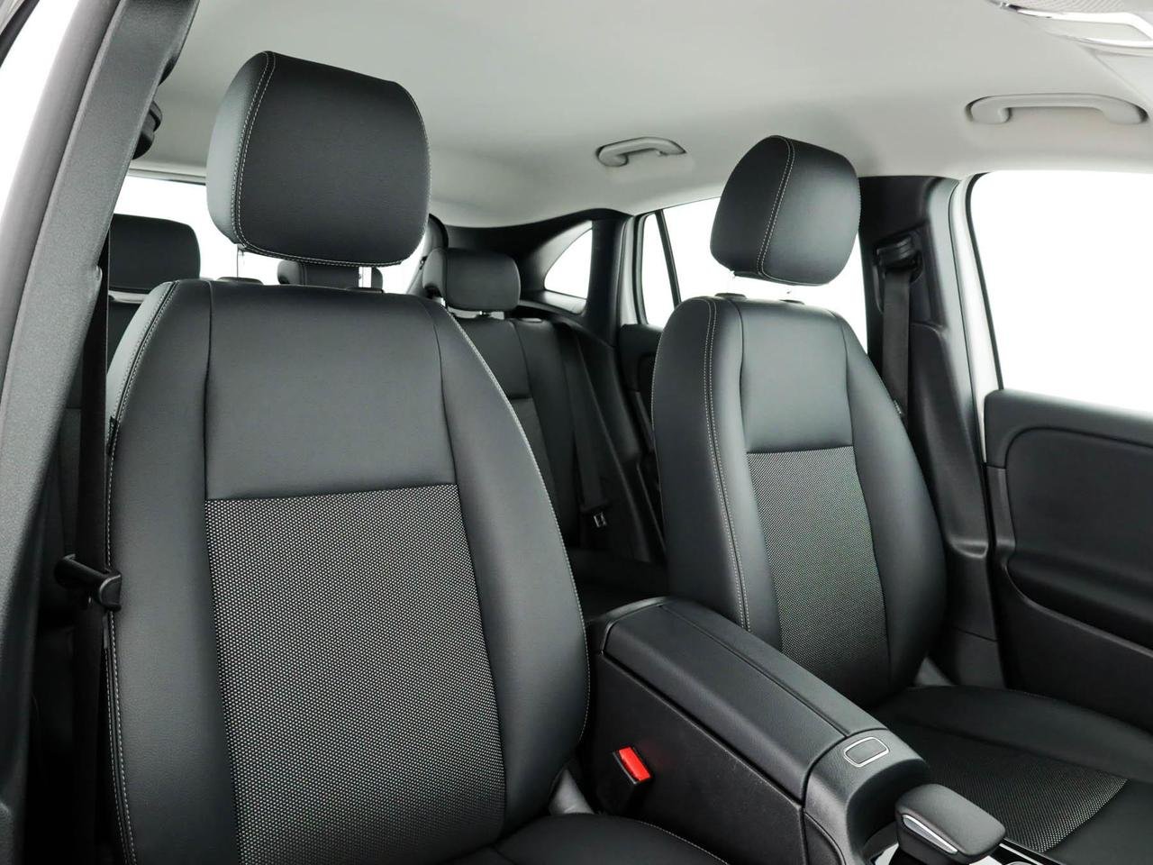 GLA 180 d Business Extra auto - Certified