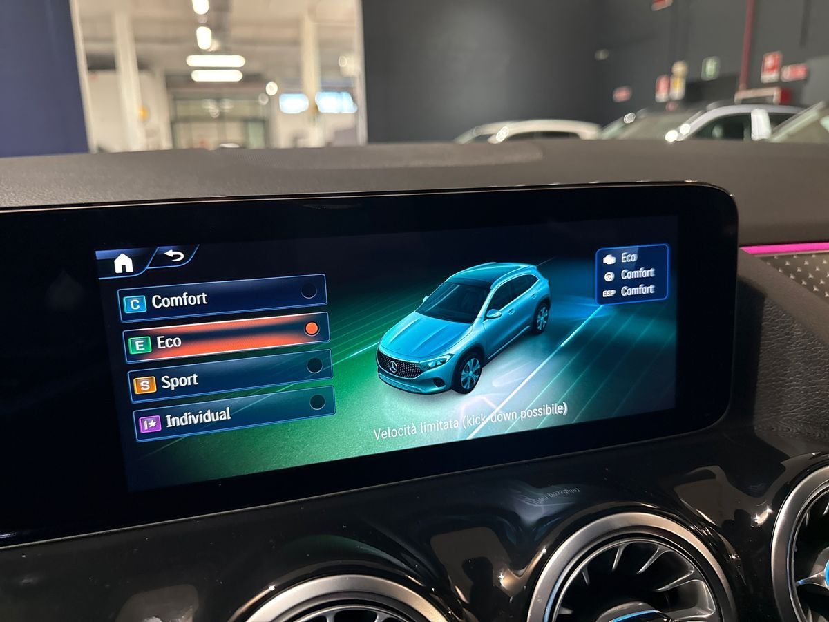 EQA 300 Progressive Advanced 4matic - Certified