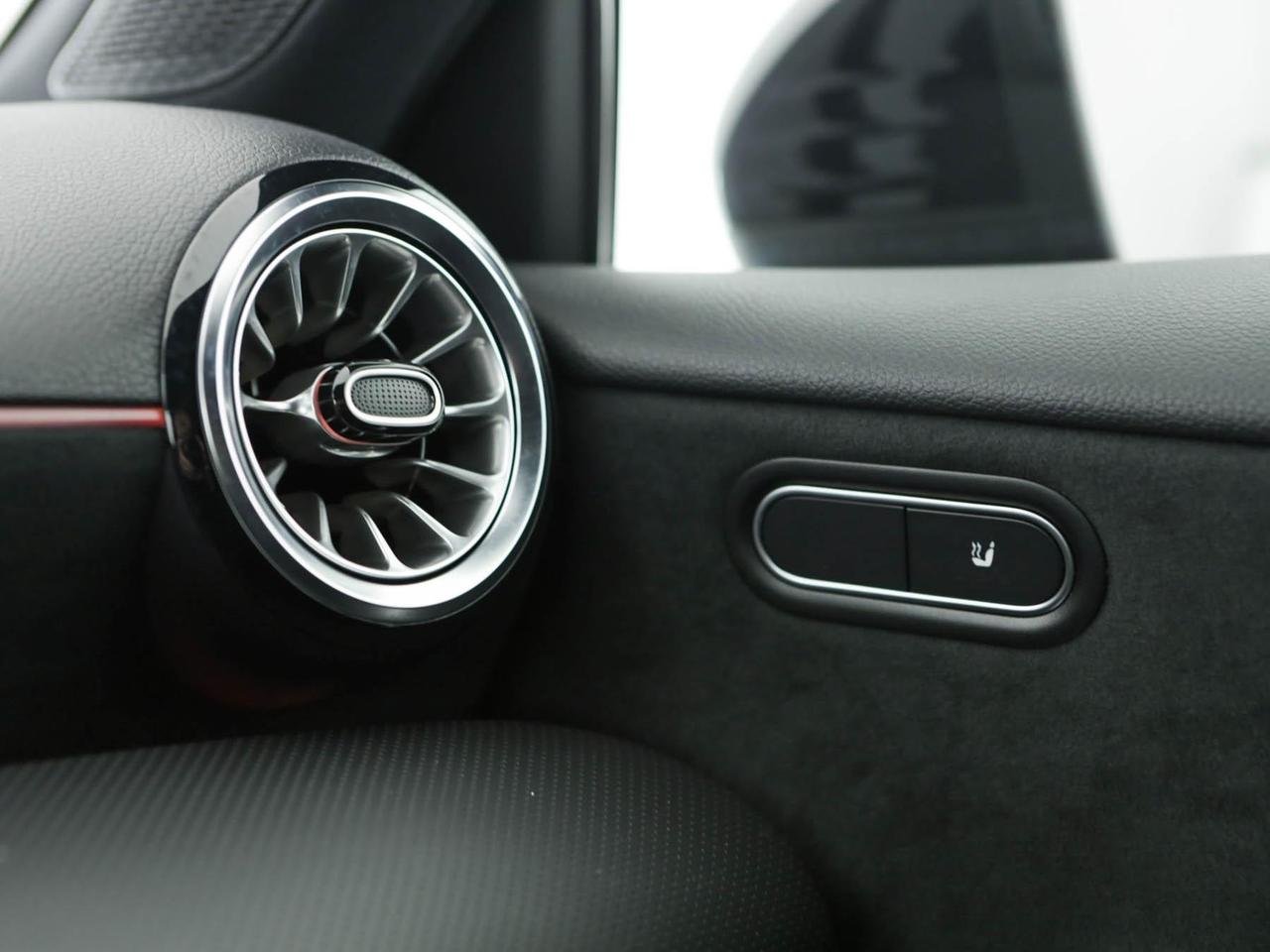 A 180 d AMG Line Premium auto - Certified