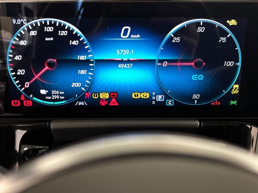 EQA 250 Sport Plus - Certified