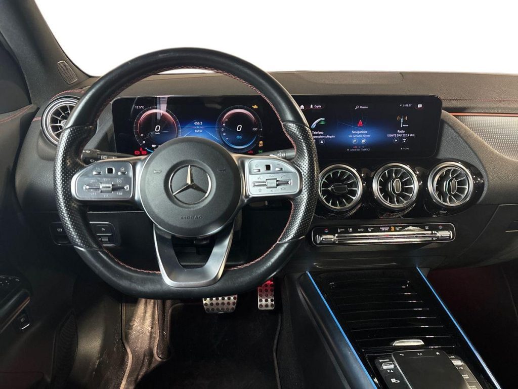 EQA 300 Premium 4matic - Certified