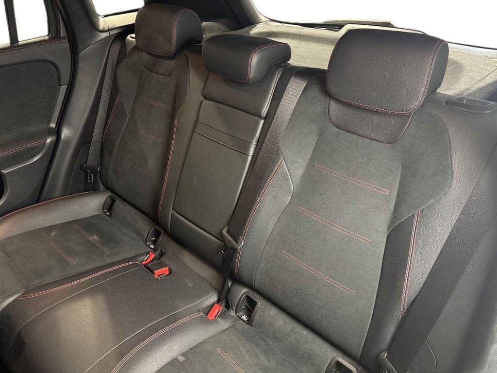 EQA 300 Premium 4matic - Certified