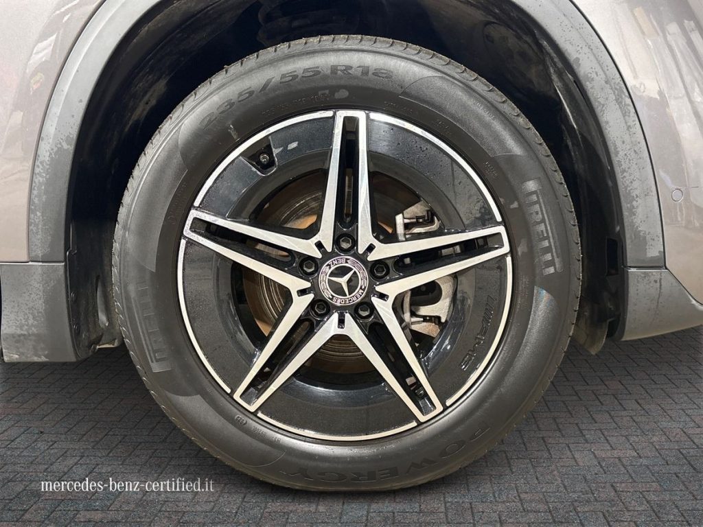 EQA 300 Premium 4matic - Certified