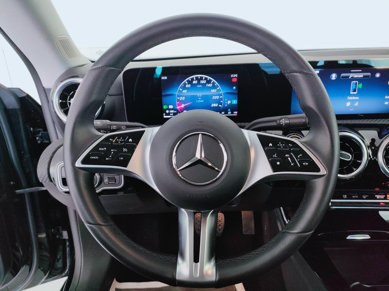 CLA Shooting Brake 180 d Advanced auto - Certified