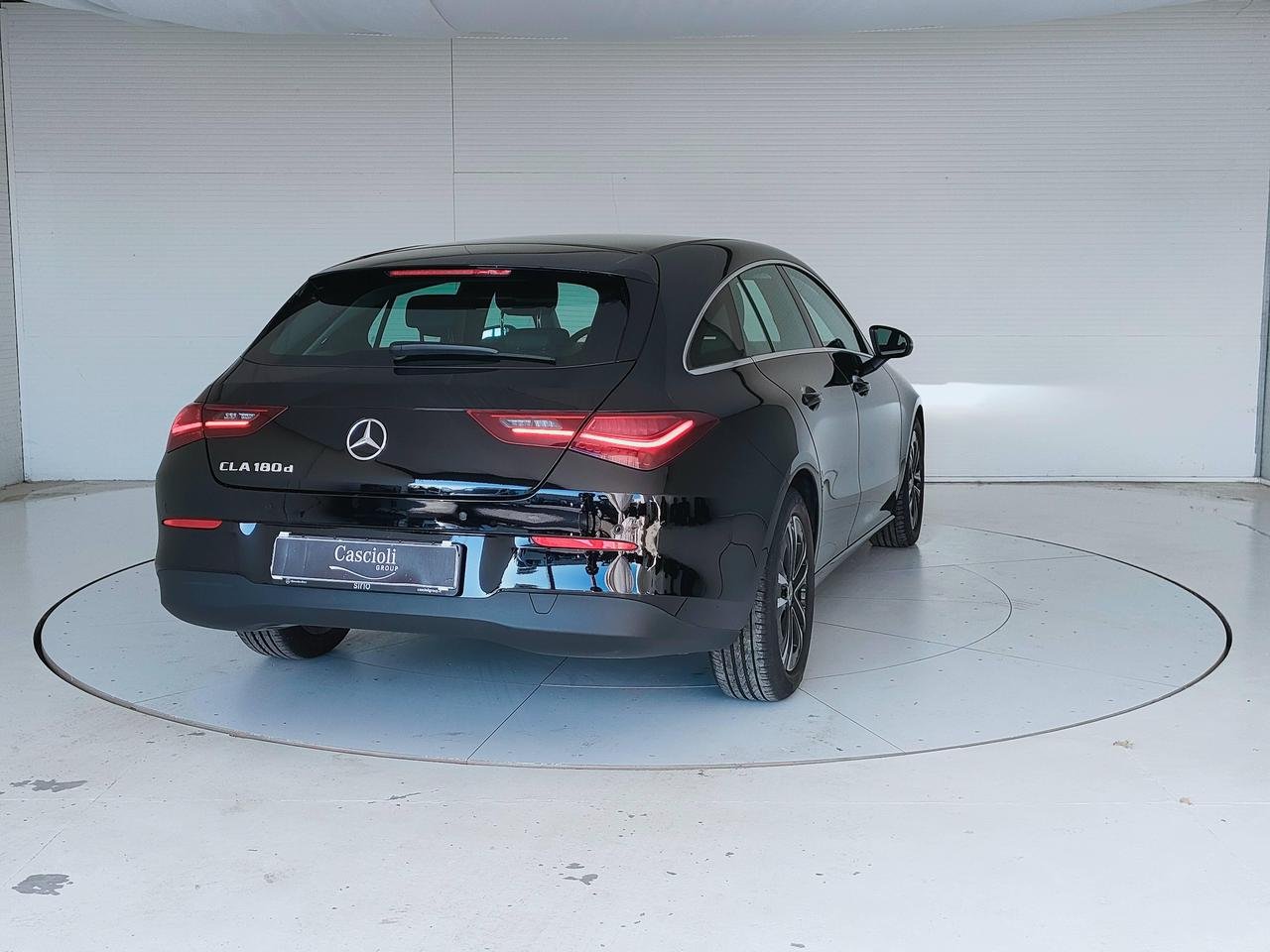 CLA Shooting Brake 180 d Advanced auto - Certified