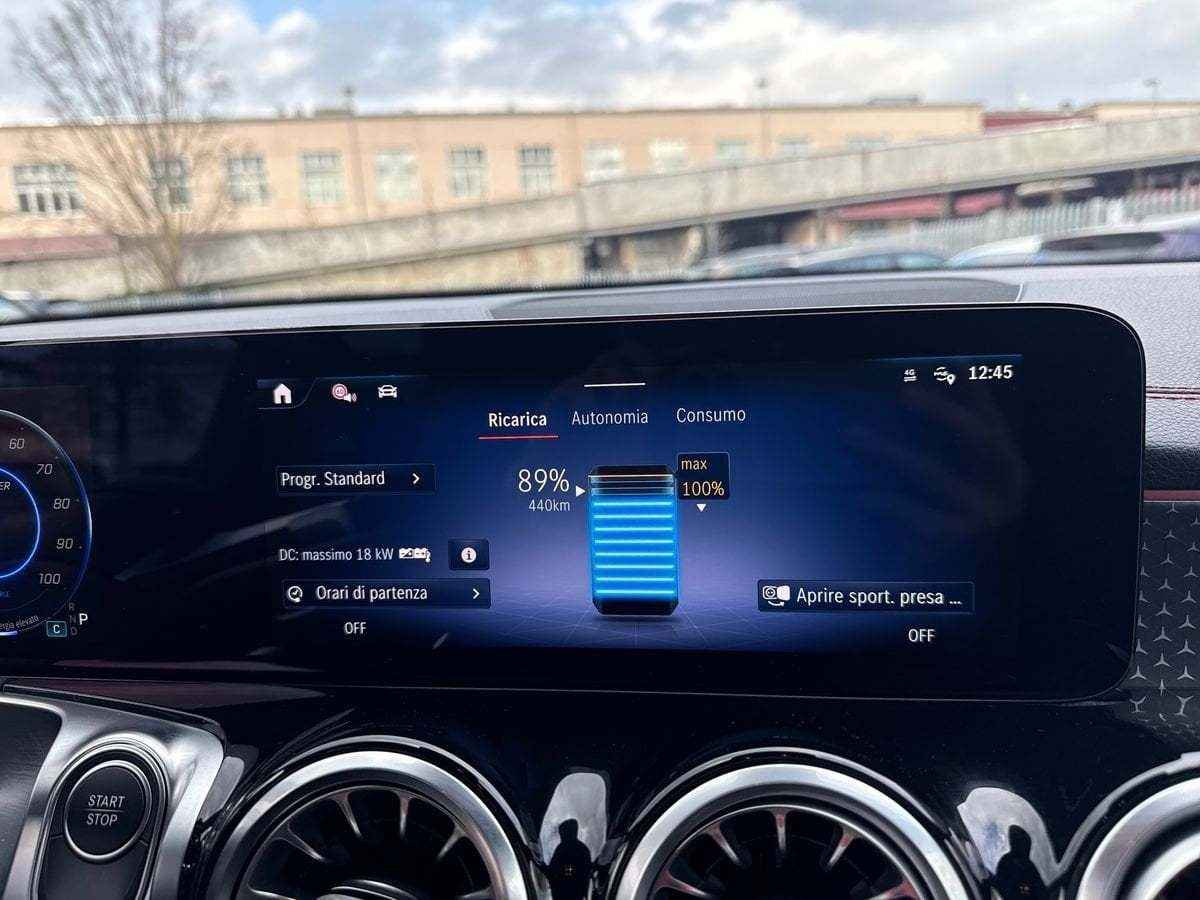 EQB 250+ AMG Line Advanced - Certified